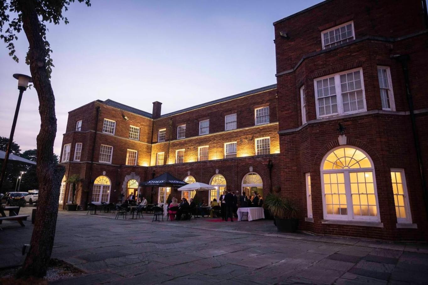 Charlotte House Hotel Линкольн Экстерьер фото